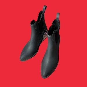 Jeffrey campbell rubber rain Chelsea booties 7